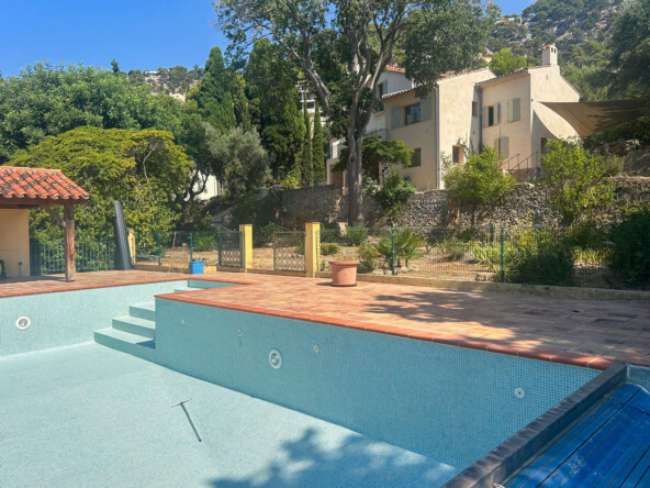 Maison 8 pièces 235 m² · à Toulon · 235 m² · 1 850 000 €