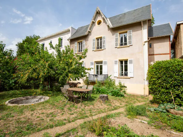 Maison 11 pièces 290 m² · à Lyon · 290 m² · 1 280 000 €